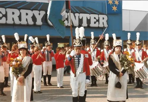 Perry Center 1983, Foto 4