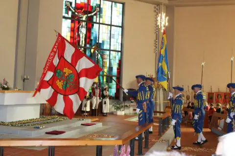 Fahnenweihe an Fronleichnam 2012, Foto 5