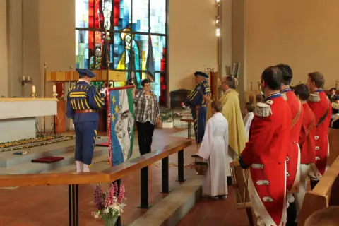 Fahnenweihe an Fronleichnam 2012, Foto 17