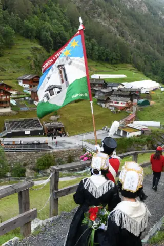Oberwalliser Tambouren- und Pfeiferfest in Eisten 2024, Foto 2